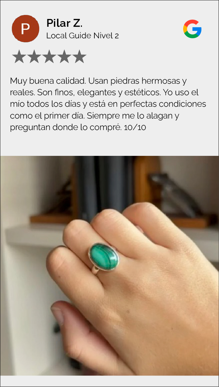 Testimonios Google Pilar Z - Colección Minimal | Joyas de Autor - Rara Avis Anillo de diseño minimalista con piedra natural malaquita Rara Avis en mano de cliente